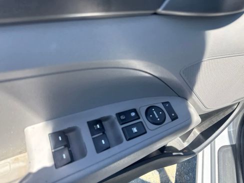 Used 2017 Hyundai Elantra SE FWD image 17