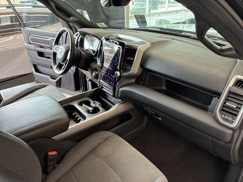 Certified 2024 RAM 2500 Big Horn w/ Night Edition AWD/4WD image 19