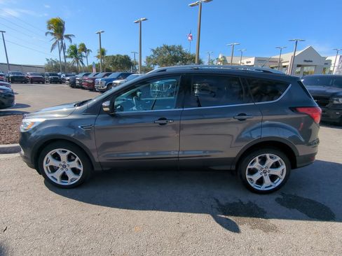 Used 2019 Ford Escape Titanium image 8