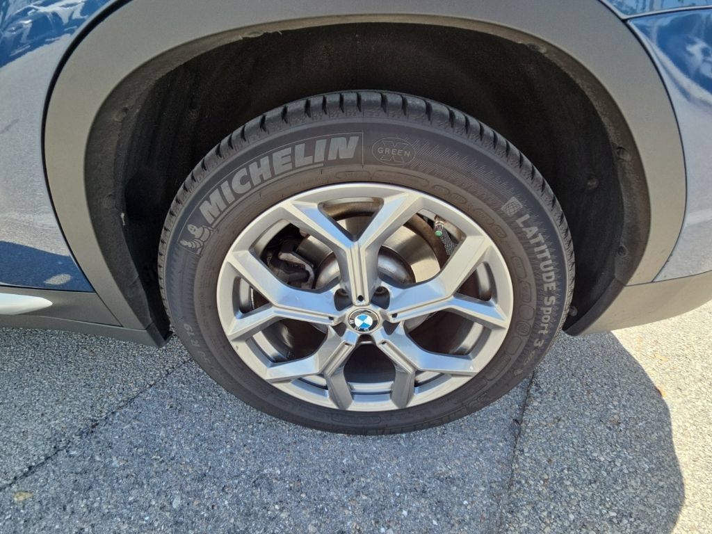Used 2024 BMW X3 xDrive30i w/ Premium Package AWD/4WD image 6