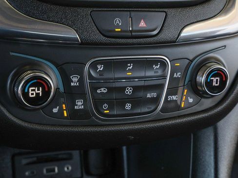 Used 2023 Chevrolet Equinox LT FWD image 21