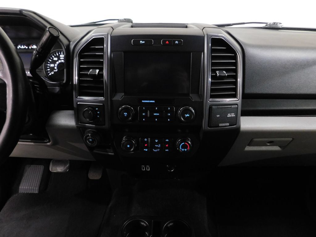 Used 2019 Ford F150 XLT w/ Equipment Group 302A Luxury AWD/4WD image 39