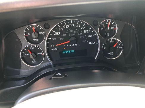 Used 2021 Chevrolet Express 2500 w/ Driver Convenience Package RWD image 33