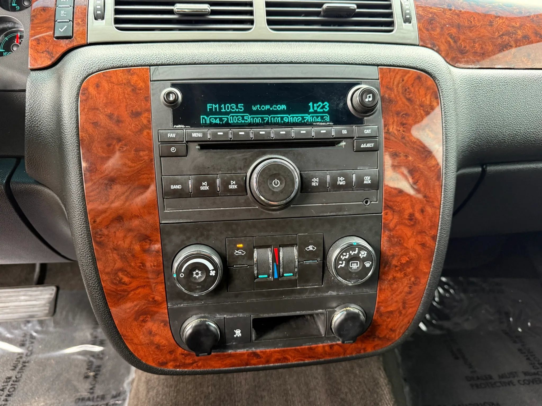 Used 2008 Chevrolet Avalanche LT AWD/4WD image 33