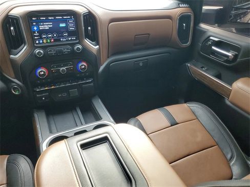 Certified 2022 Chevrolet Silverado 3500 High Country w/ Technology Package image 15