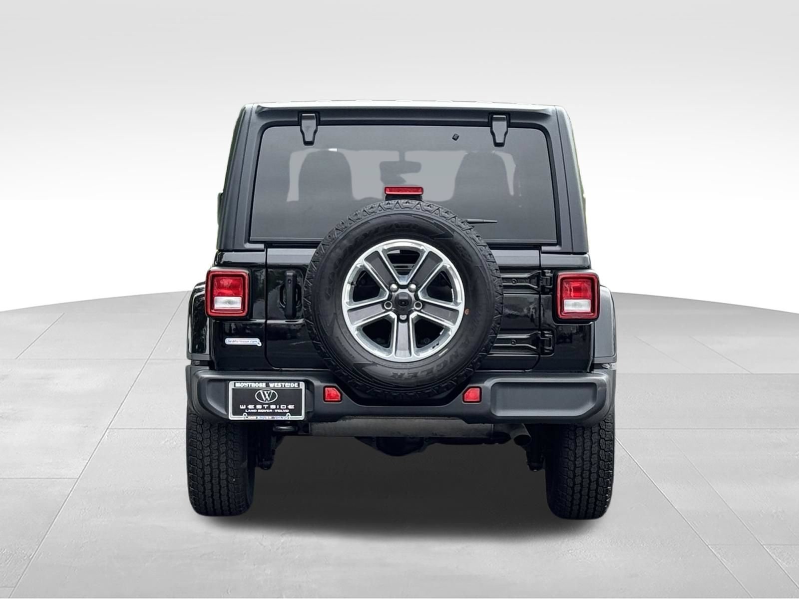 Used 2021 Jeep Wrangler Unlimited Sahara w/ Uconnect 4C Nav & Sound Group AWD/4WD image 6