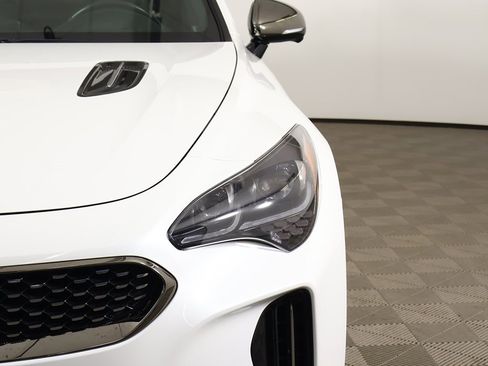 Used 2023 Kia Stinger GT2 image 18