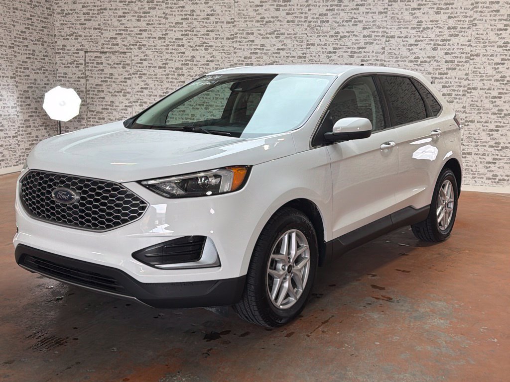 Used 2024 Ford Edge SEL AWD/4WD image 3