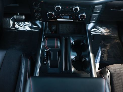 Used 2025 Ford F150 Raptor image 31