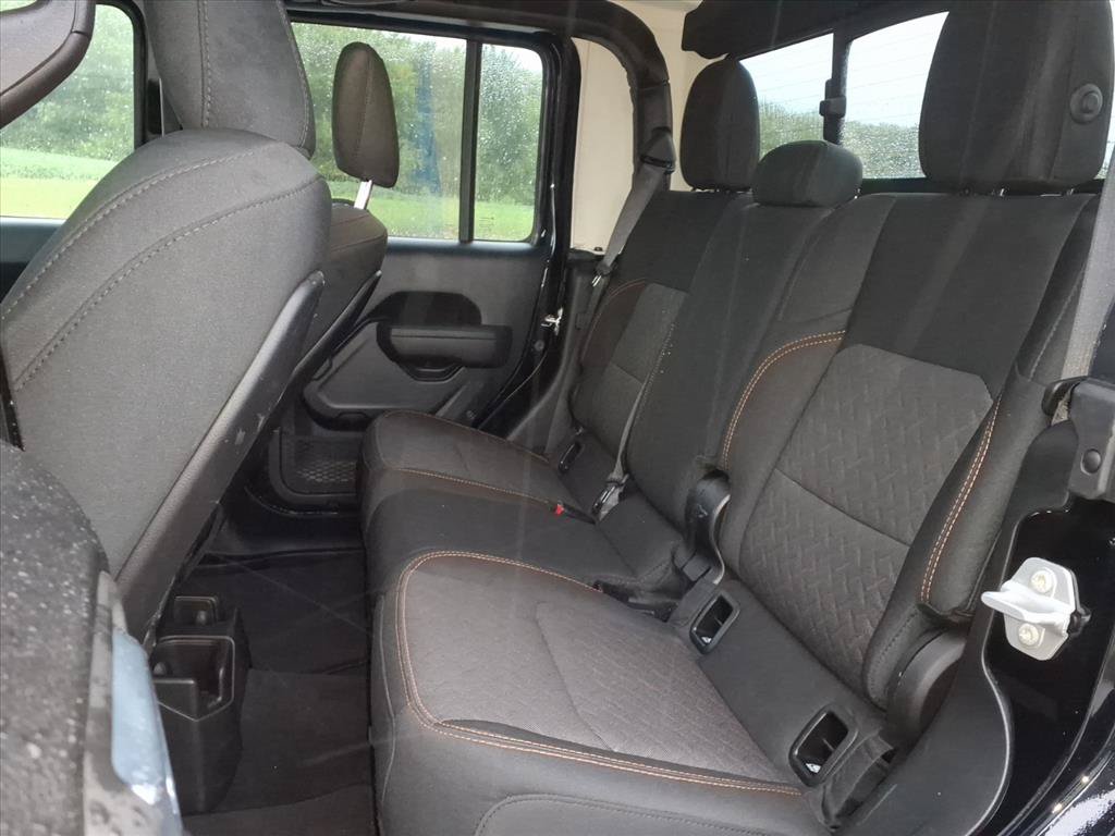 Used 2026 Jeep Gladiator Mojave AWD/4WD image 23