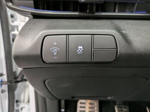 Used 2025 Hyundai Elantra N image 21