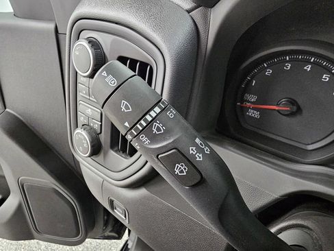 Used 2025 Chevrolet Silverado 1500 Custom AWD/4WD image 35