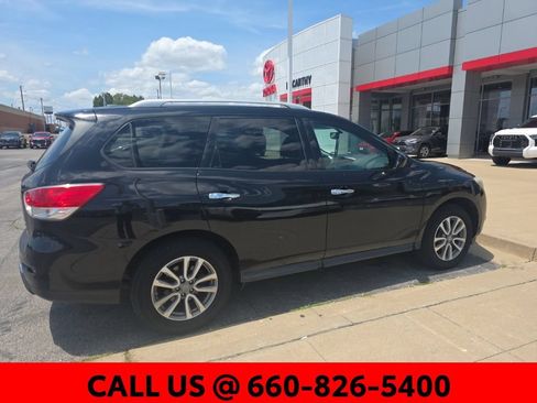 Used 2016 Nissan Pathfinder SV AWD/4WD image 5