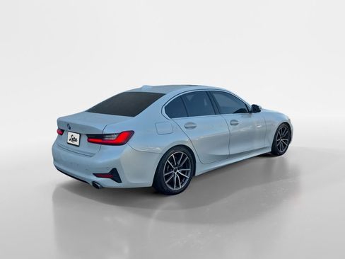 Used 2019 BMW 330i xDrive Sedan w/ Convenience Package AWD/4WD image 4