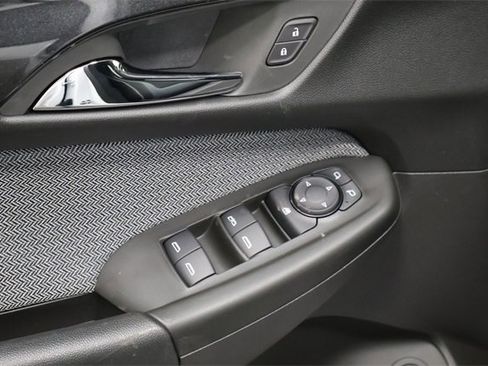 New 2025 Chevrolet TrailBlazer LT w/ Convenience Package image 15