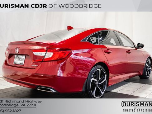Used 2018 Honda Accord Sport image 5