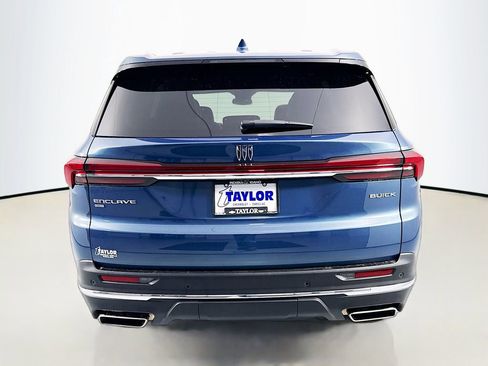 Used 2025 Buick Enclave Preferred image 6