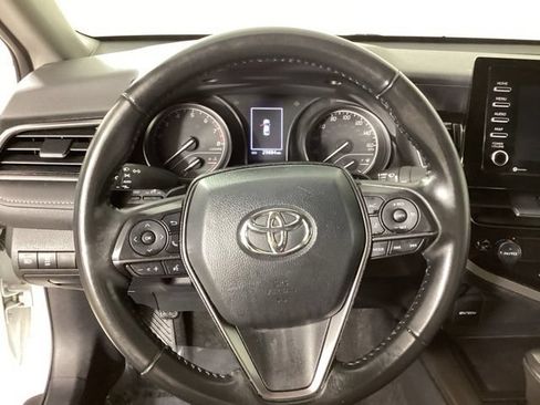 Used 2024 Toyota Camry SE FWD image 13