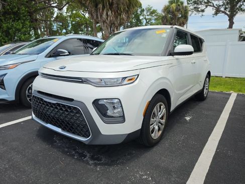 Certified 2021 Kia Soul LX FWD image 6