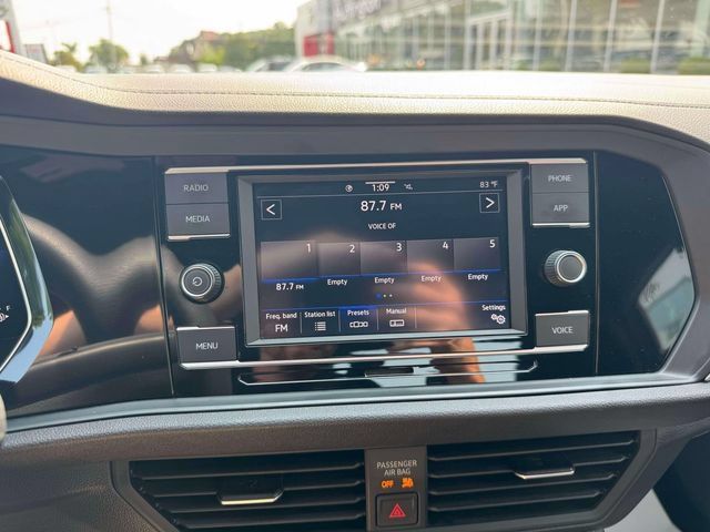 Certified 2022 Volkswagen Jetta Sport FWD image 27
