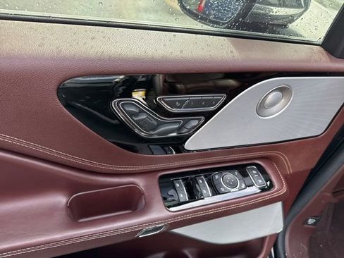 Used 2021 Lincoln Aviator Black Label AWD/4WD image 16