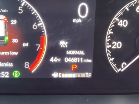 Certified 2024 Honda Pilot TrailSport image 24