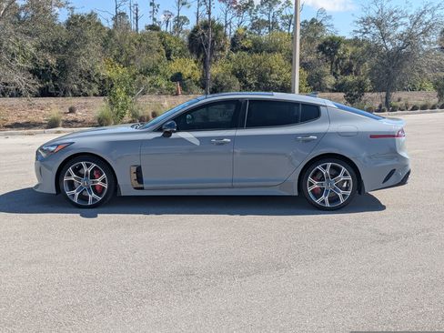 Used 2020 Kia Stinger GT1 image 8