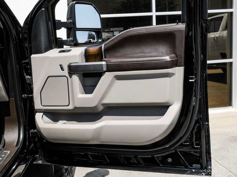 Used 2018 Ford F350 Limited w/ FX4 4x4 Off Road Package image 48