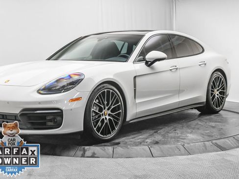 Used 2022 Porsche Panamera Platinum Edition image 3