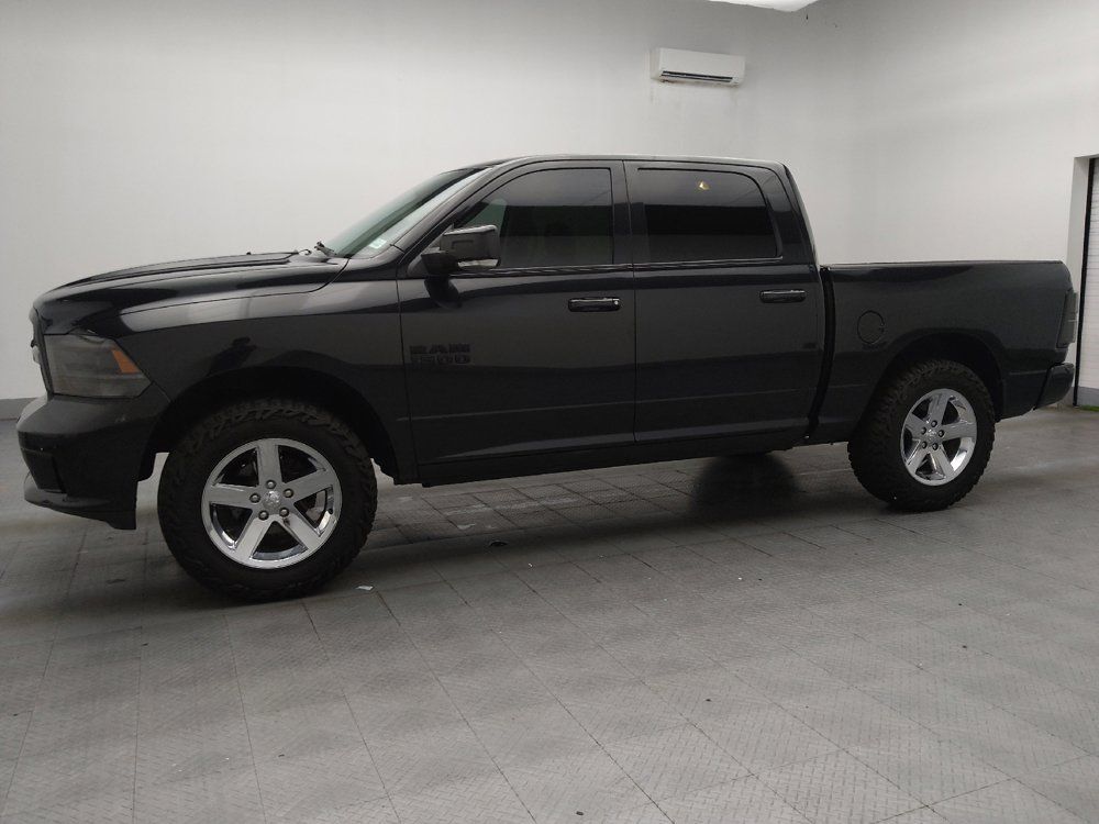 Used 2017 RAM 1500 Express w/ Black Ram 1500 Express Group RWD image 2