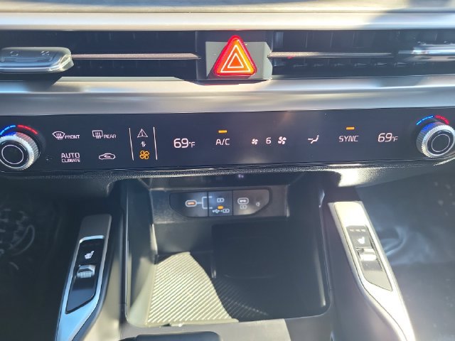 Certified 2024 Kia Sorento X-Line EX AWD/4WD image 27