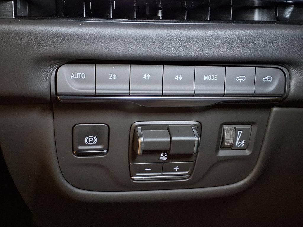 Certified 2026 Cadillac Escalade ESV Platinum Sport AWD/4WD image 11