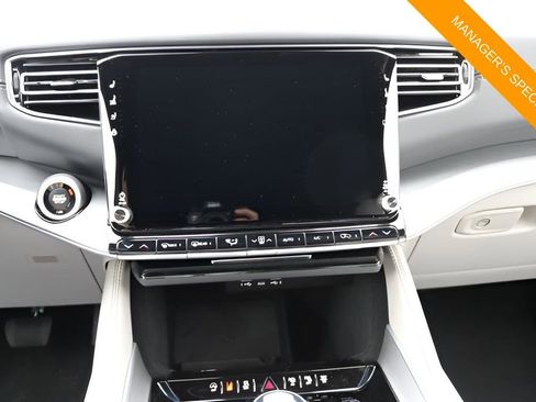 New 2025 Jeep Wagoneer L Series II AWD/4WD image 24