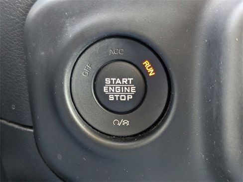 Used 2020 Jeep Wrangler Sport S image 32