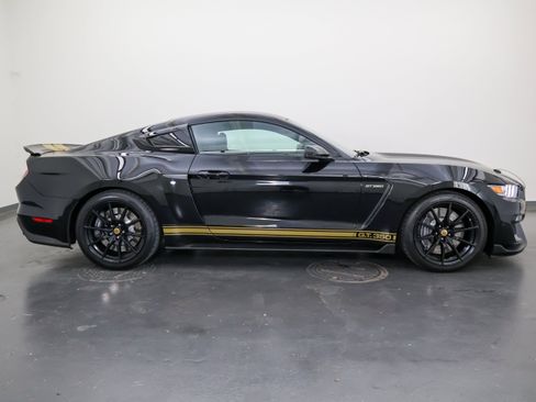 Used 2018 Ford Mustang Shelby GT350 w/ Electronics Package RWD image 2