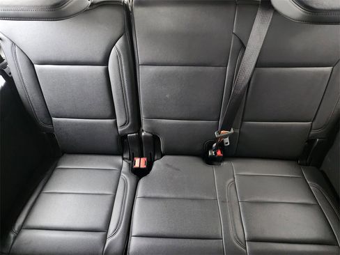 Certified 2024 Chevrolet Suburban LT image 29