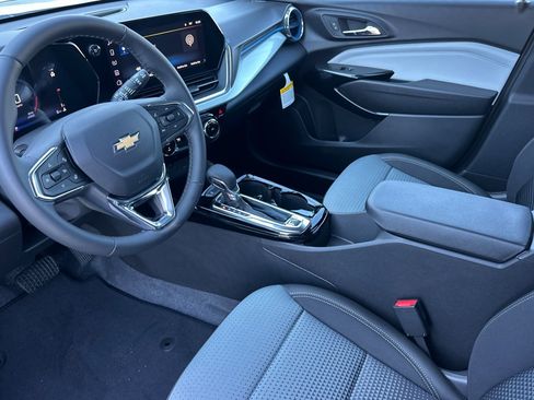 New 2026 Chevrolet Trax LT w/ LT Convenience Package image 10