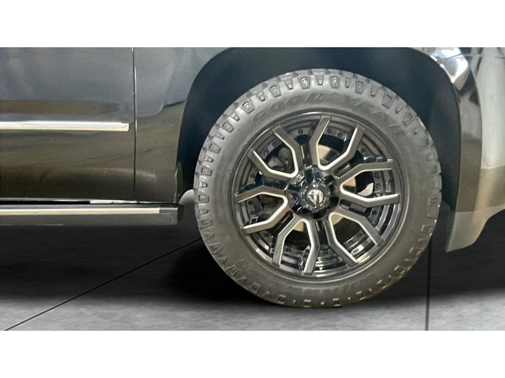Used 2018 GMC Yukon Denali w/ Denali Ultimate Package AWD/4WD image 22