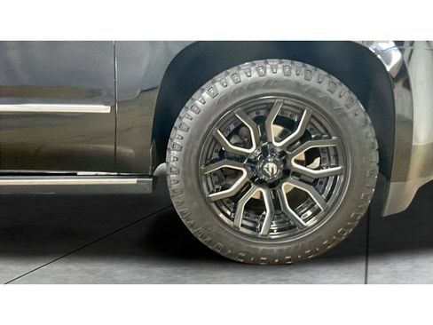 Used 2018 GMC Yukon Denali w/ Denali Ultimate Package AWD/4WD image 22