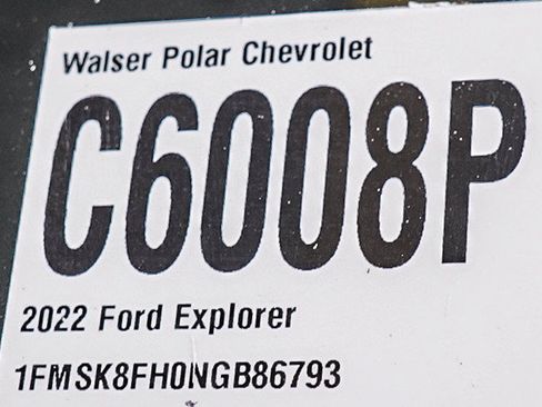 Used 2022 Ford Explorer Limited w/ Class IV Trailer Tow Package AWD/4WD image 32
