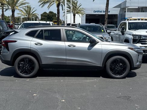 New 2026 Chevrolet Trax ACTIV w/ Driver Confidence Package FWD image 2
