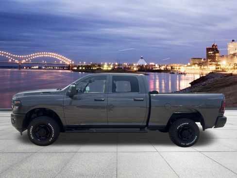 Used 2025 RAM 2500 Tradesman AWD/4WD image 2