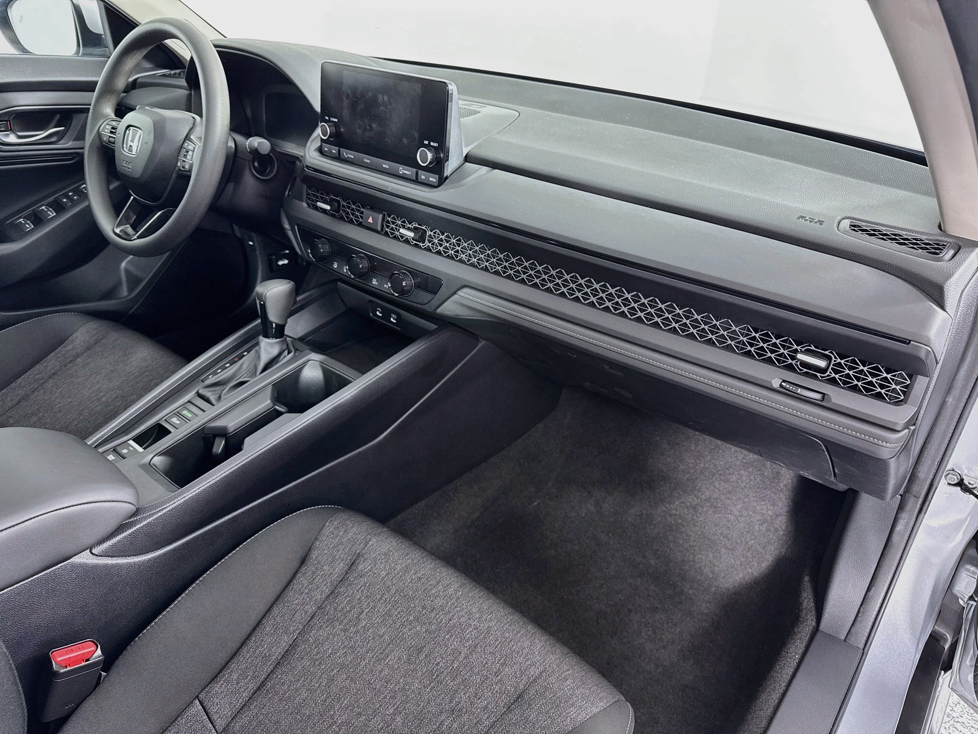 Certified 2024 Honda Accord EX image 28