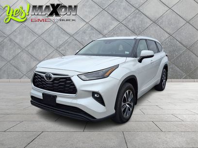 Used 2022 Toyota Highlander XLE