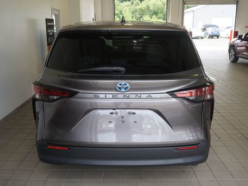 Certified 2021 Toyota Sienna LE FWD image 15