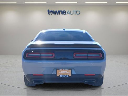 Used 2022 Dodge Challenger R/T w/ Plus Package image 4