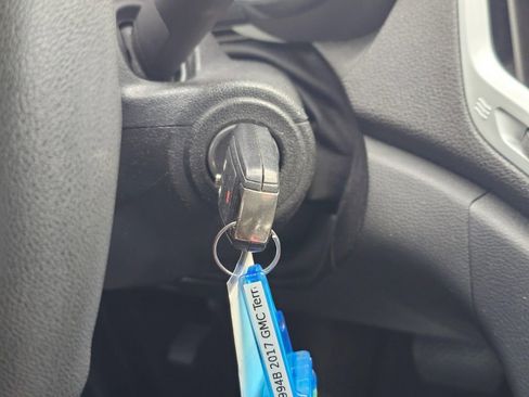 Used 2017 GMC Terrain SLE image 30