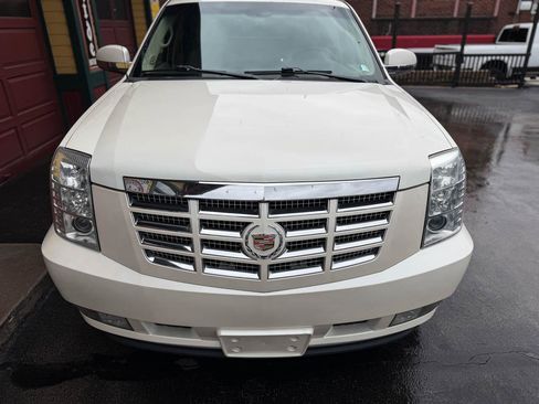 Used 2013 Cadillac Escalade EXT Luxury image 11
