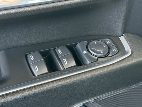 Used 2024 Chevrolet Silverado 2500 LT w/ Convenience Package image 17