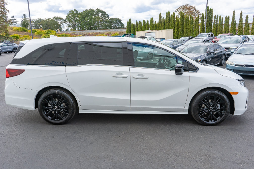 New 2027 Honda Odyssey Sport-L image 5